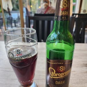 Staropramen Bere dark 0.33 beau sticla livrare firme si domiciliu, pret