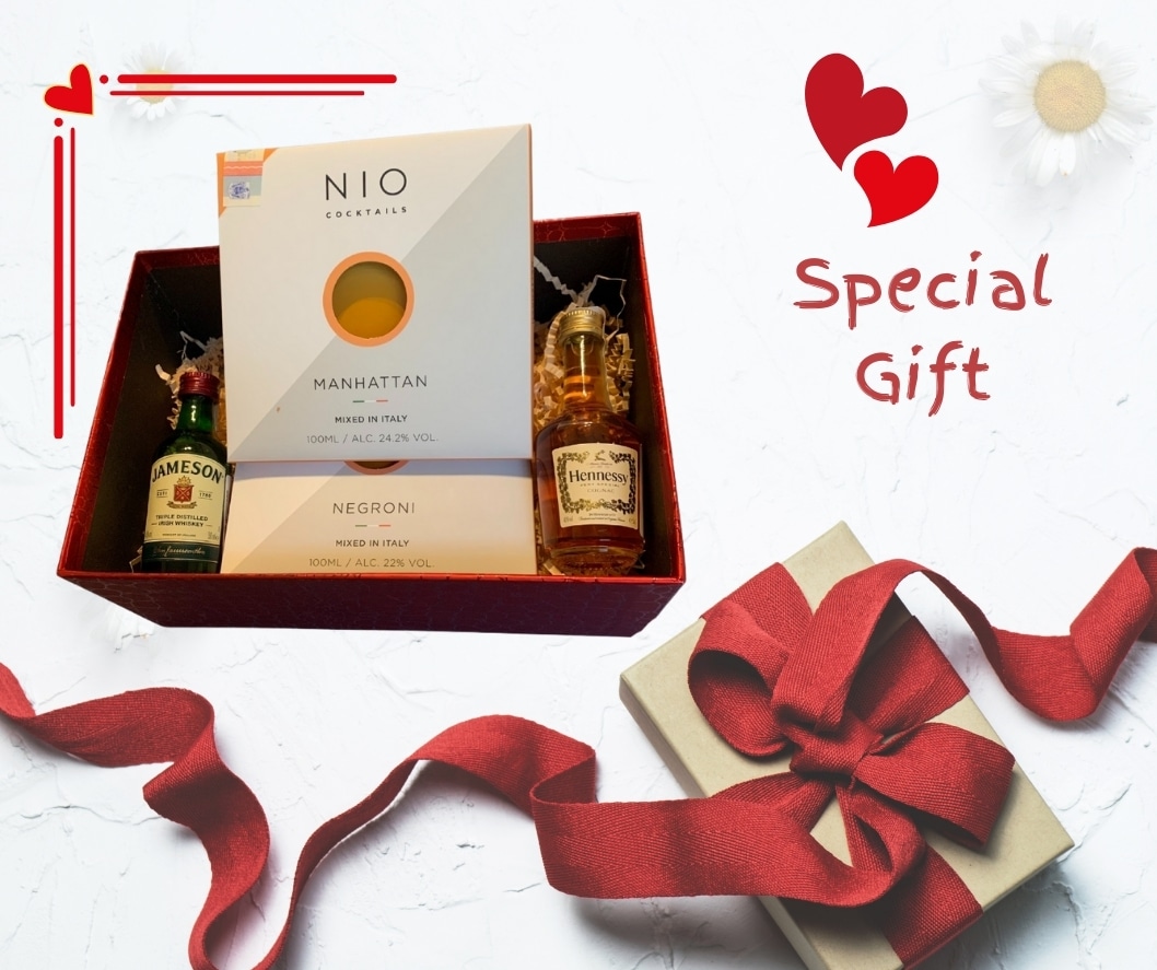 Eleganta in plic si pahar cadouri valentine, ziua indragostitilor cu livrare la usa, firma si acasa.